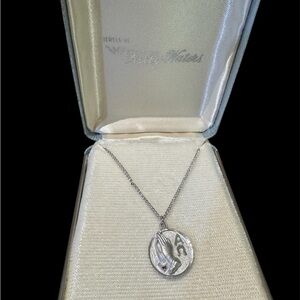 Kelly Waters Necklace with Pendant